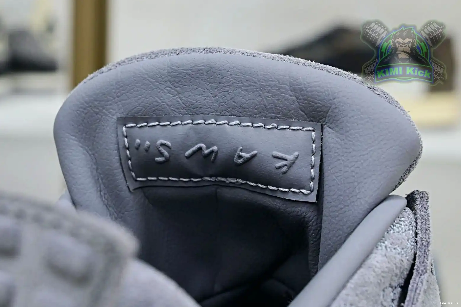 Kimikick Jordan 4 retro kaws Air Jordan 0711